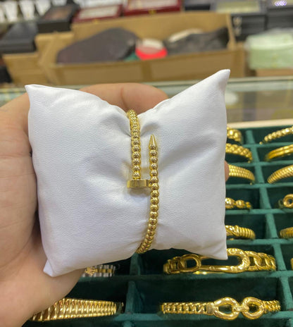 Bracelet i